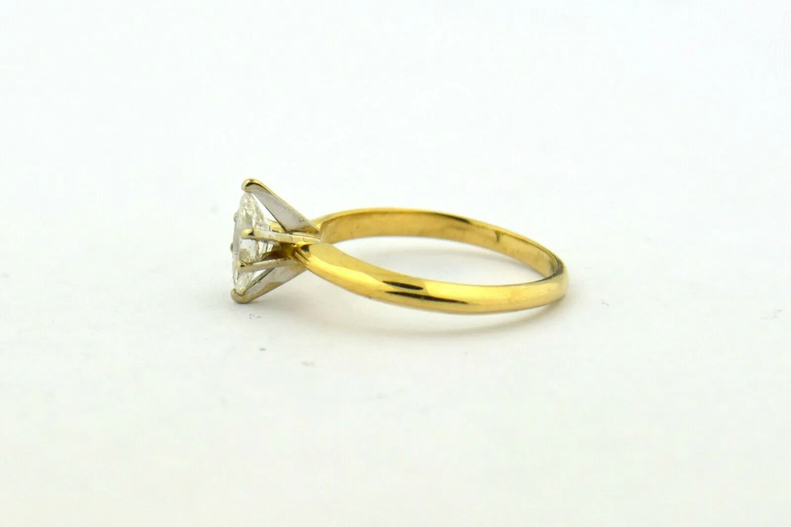 14K yellow gold .40ct Natural Diamond Marquise Solitaire Ring SI2-H 1.8g