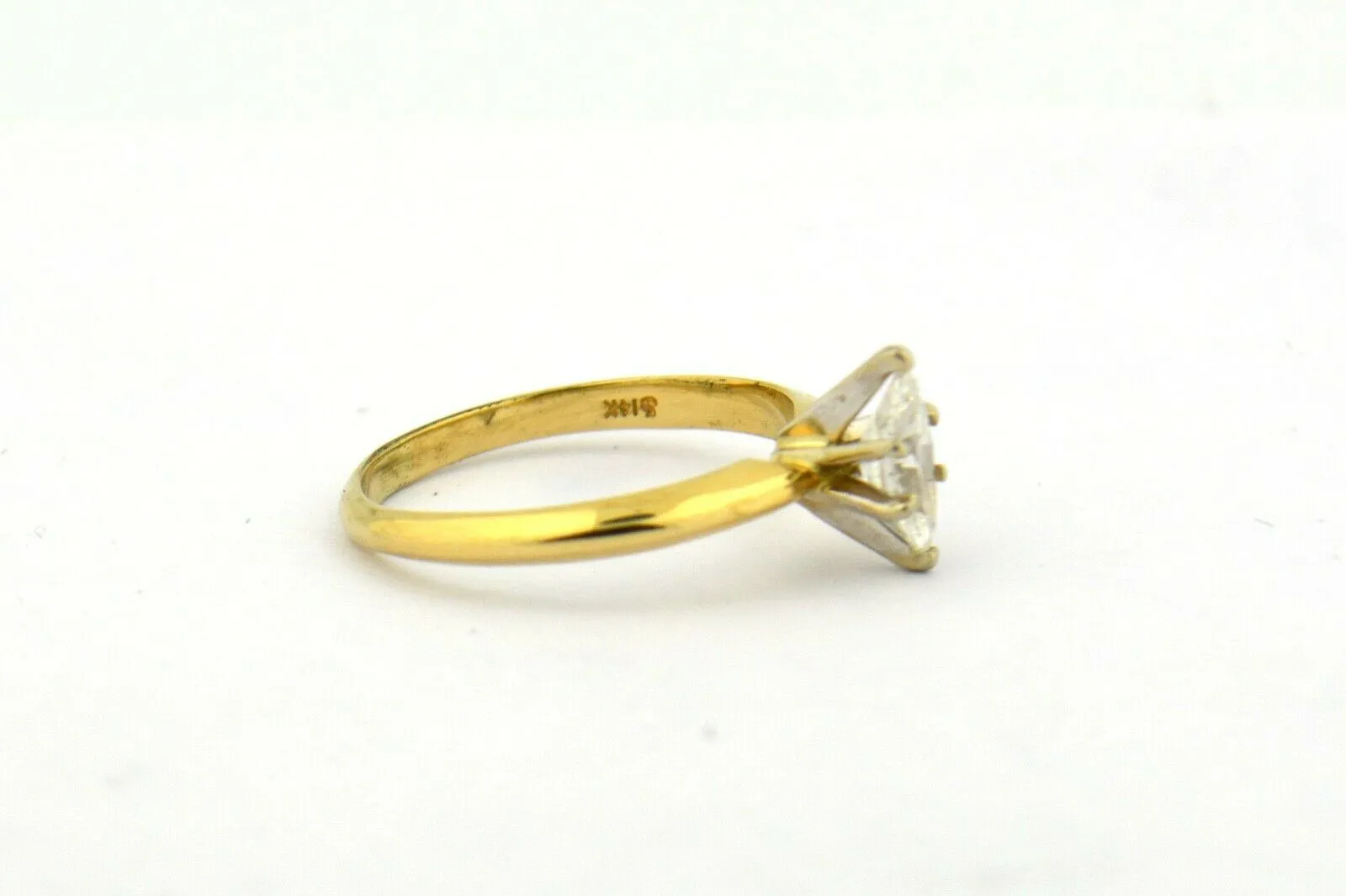 14K yellow gold .40ct Natural Diamond Marquise Solitaire Ring SI2-H 1.8g