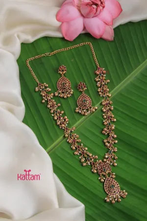 Akshatha Kemp Pearl Necklace