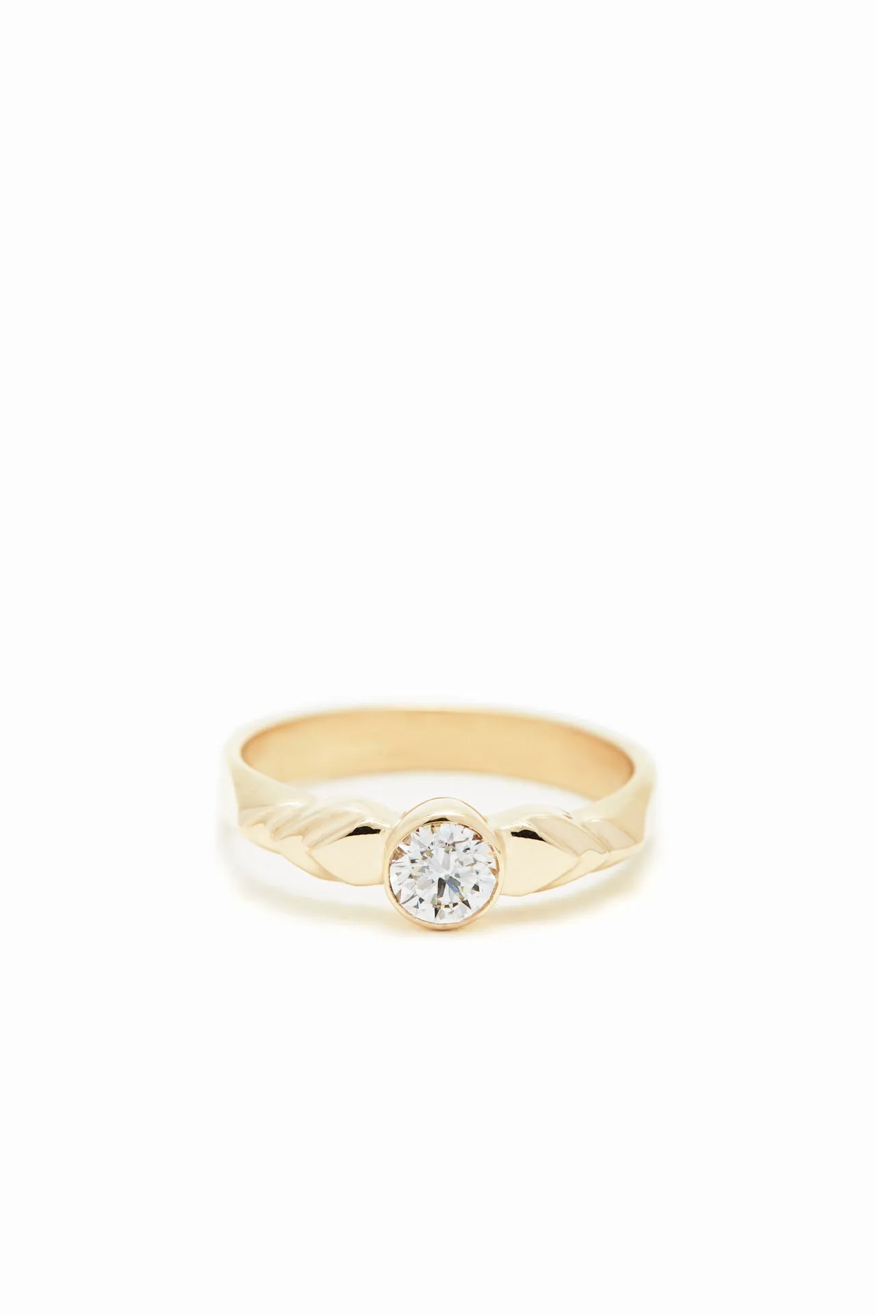 Chevron Solitaire 14K Yellow Gold