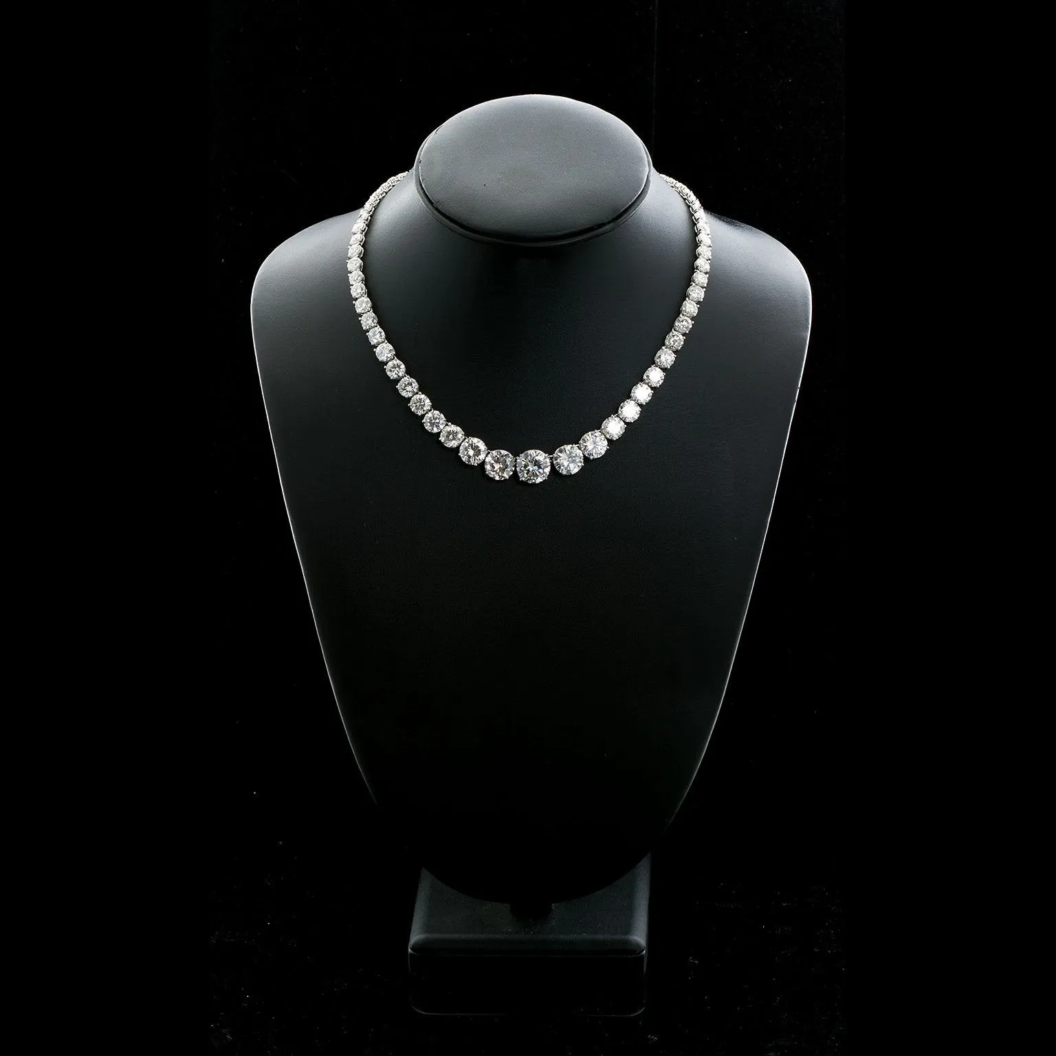 Grand Diamond Rivière Necklace 65 Carats