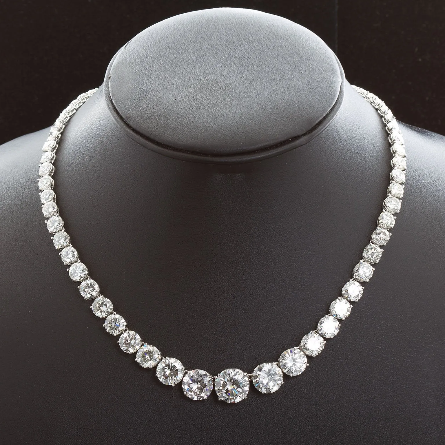 Grand Diamond Rivière Necklace 65 Carats