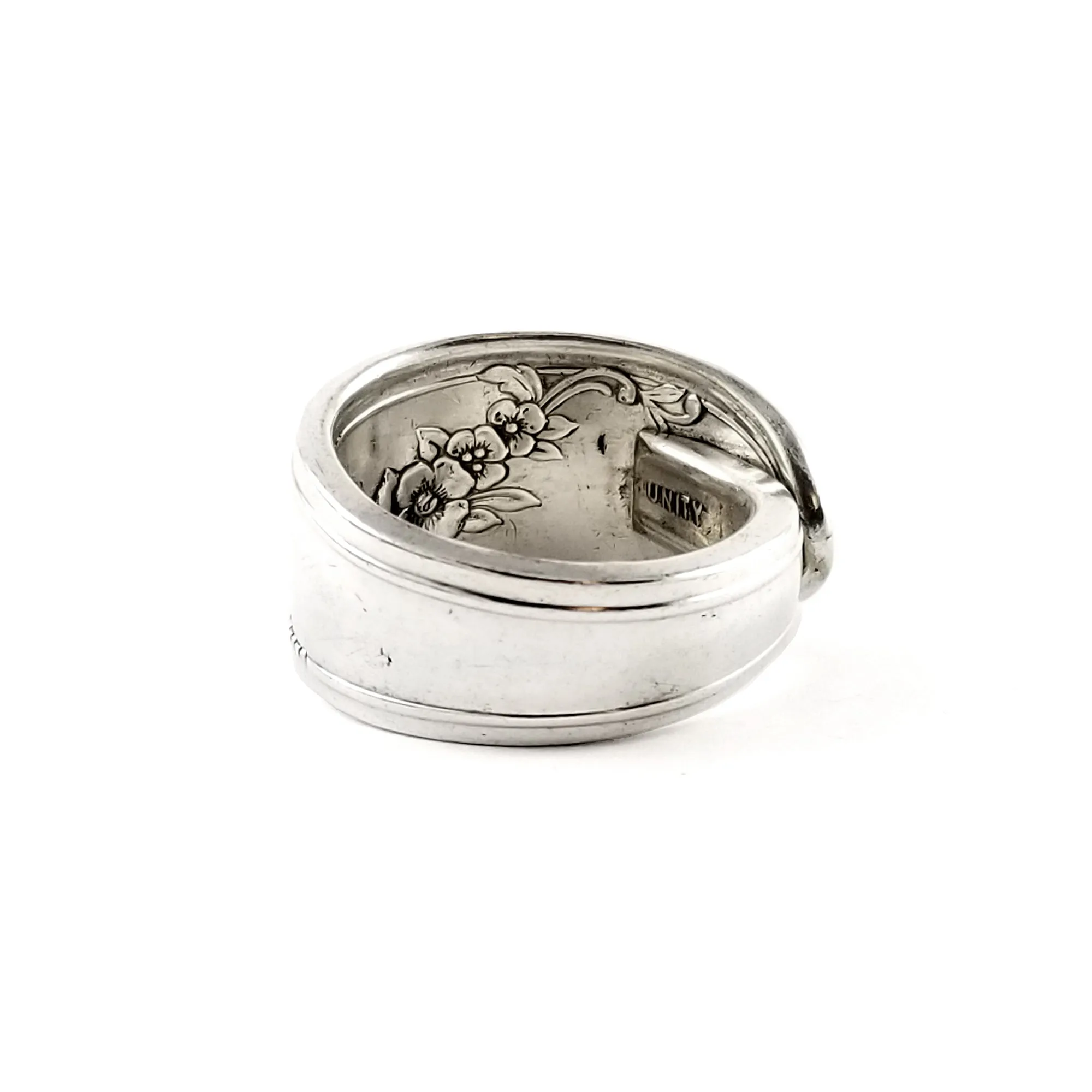 Oneida Queen Bess II Spoon Ring