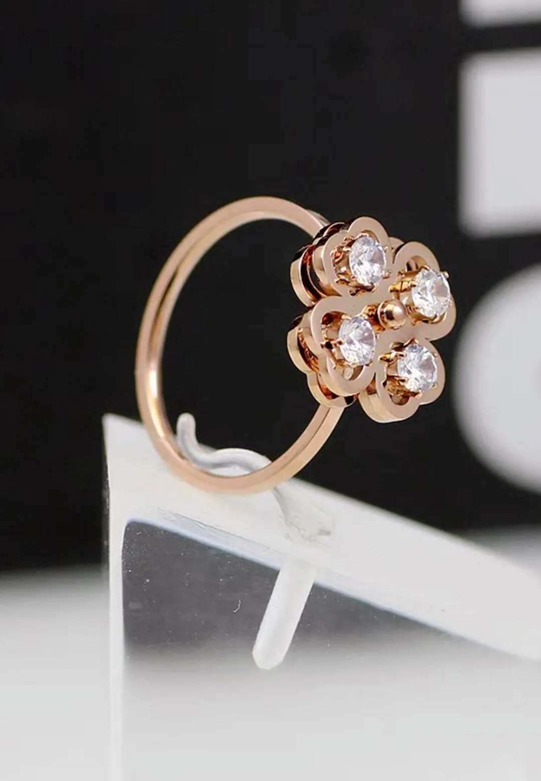 Pixie Clover with Cubic Zirconia Inset Spinner Top Meditation Ring in Rose Gold